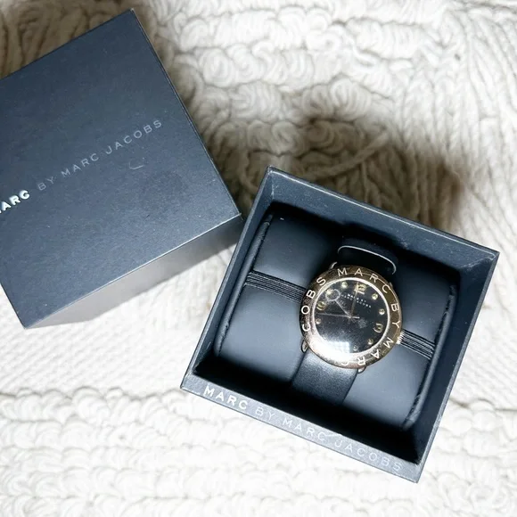 Marc Jacobs Black and Gold Leather Watch - Preowned Marc Jacobs MBM1269 Black & Gold Watch Wristwatch Works | eBay main image 4